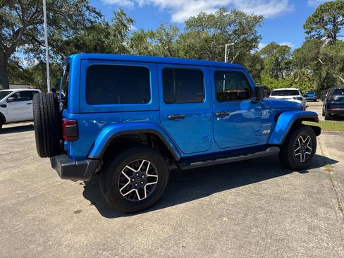 Certified 2024 Jeep Wrangler Unlimited Sahara AWD/4WD image 3