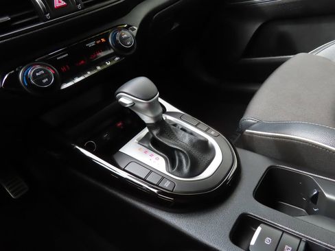 Certified 2024 Kia Forte GT-Line FWD image 18