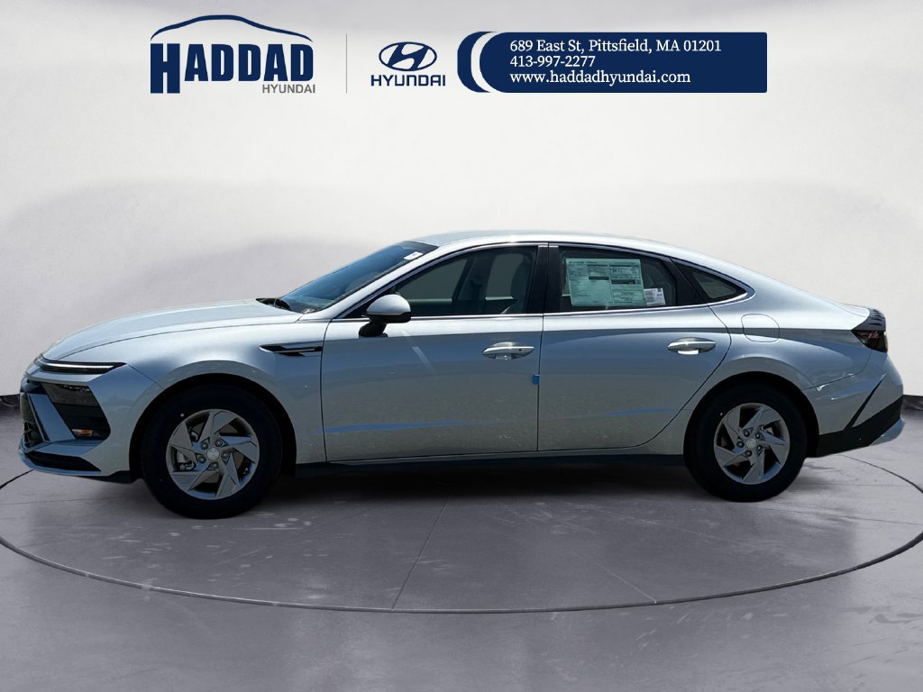 New 2026 Hyundai Sonata SE FWD image 2