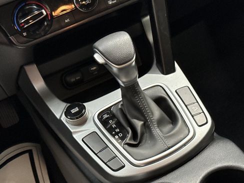 Certified 2026 Kia Seltos LX FWD image 24