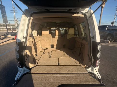 Used 2014 Land Rover LR4 HSE LUX image 10