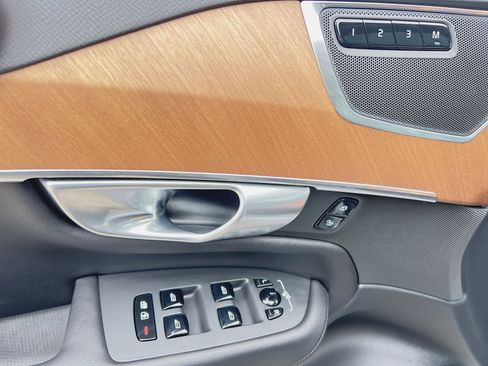 Used 2024 Volvo XC90 B5 Plus w/ Protection Package image 15