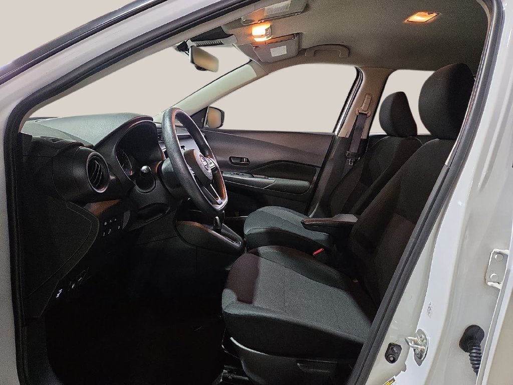 Used 2023 Nissan Kicks S w/ Interior Electronics Package FWD image 18