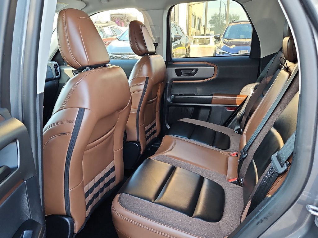 Used 2025 Ford Bronco Sport Outer Banks AWD/4WD image 28