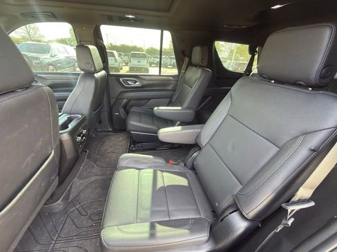 Used 2023 Chevrolet Tahoe Z71 w/ Luxury Package image 7