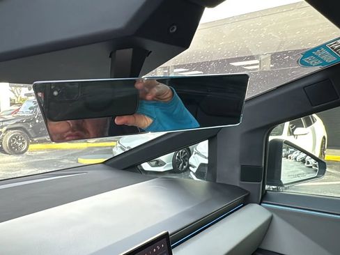 Used 2024 Tesla Cybertruck AWD Crew Cab image 18