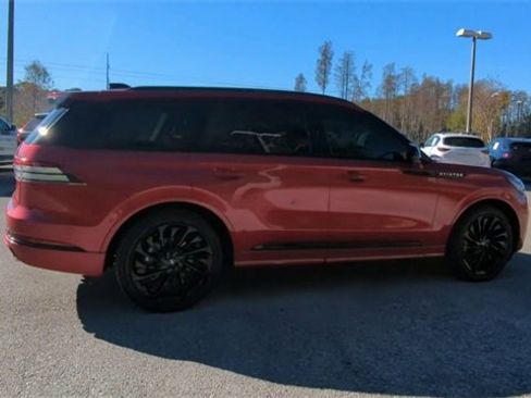 Used 2025 Lincoln Aviator Reserve w/ Jet Appearance Package image 27