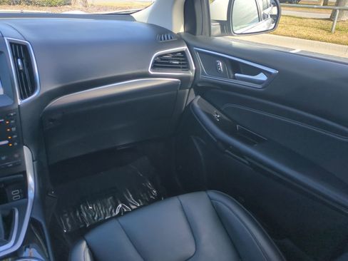 Used 2018 Ford Edge Titanium w/ Equipment Group 301A image 17