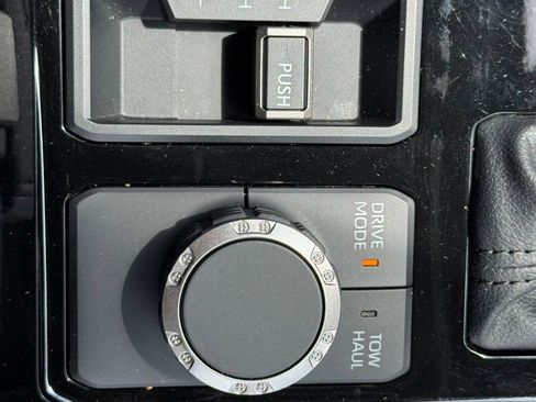 Used 2022 Toyota Tundra SR5 w/ SR5 Premium Package image 21