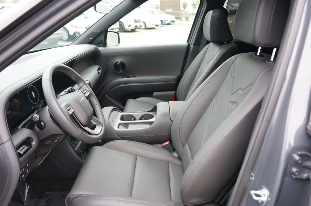 Certified 2026 Hyundai Palisade XRT Pro AWD/4WD image 14