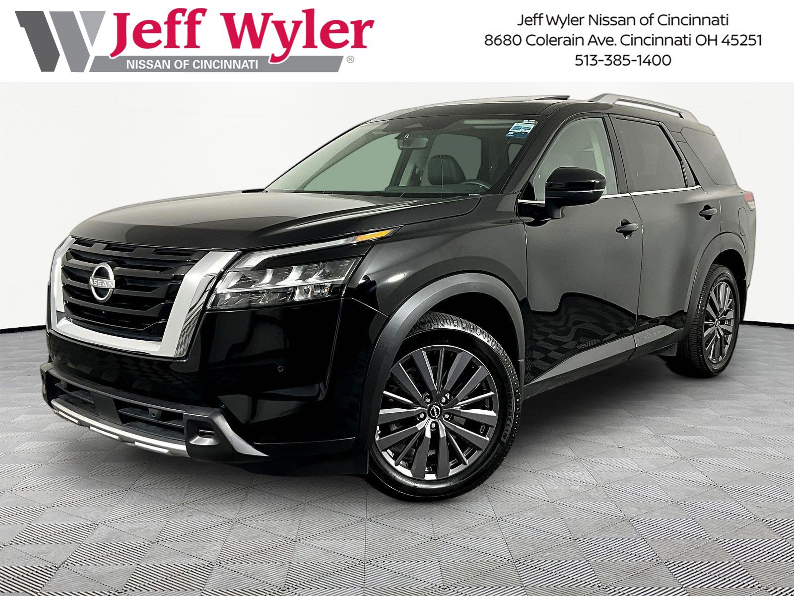 Used 2023 Nissan Pathfinder SL w/ SL Premium Package AWD/4WD image 1