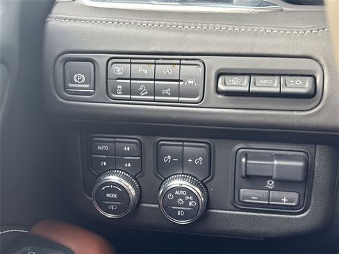 Certified 2024 GMC Yukon XL Denali Ultimate image 18