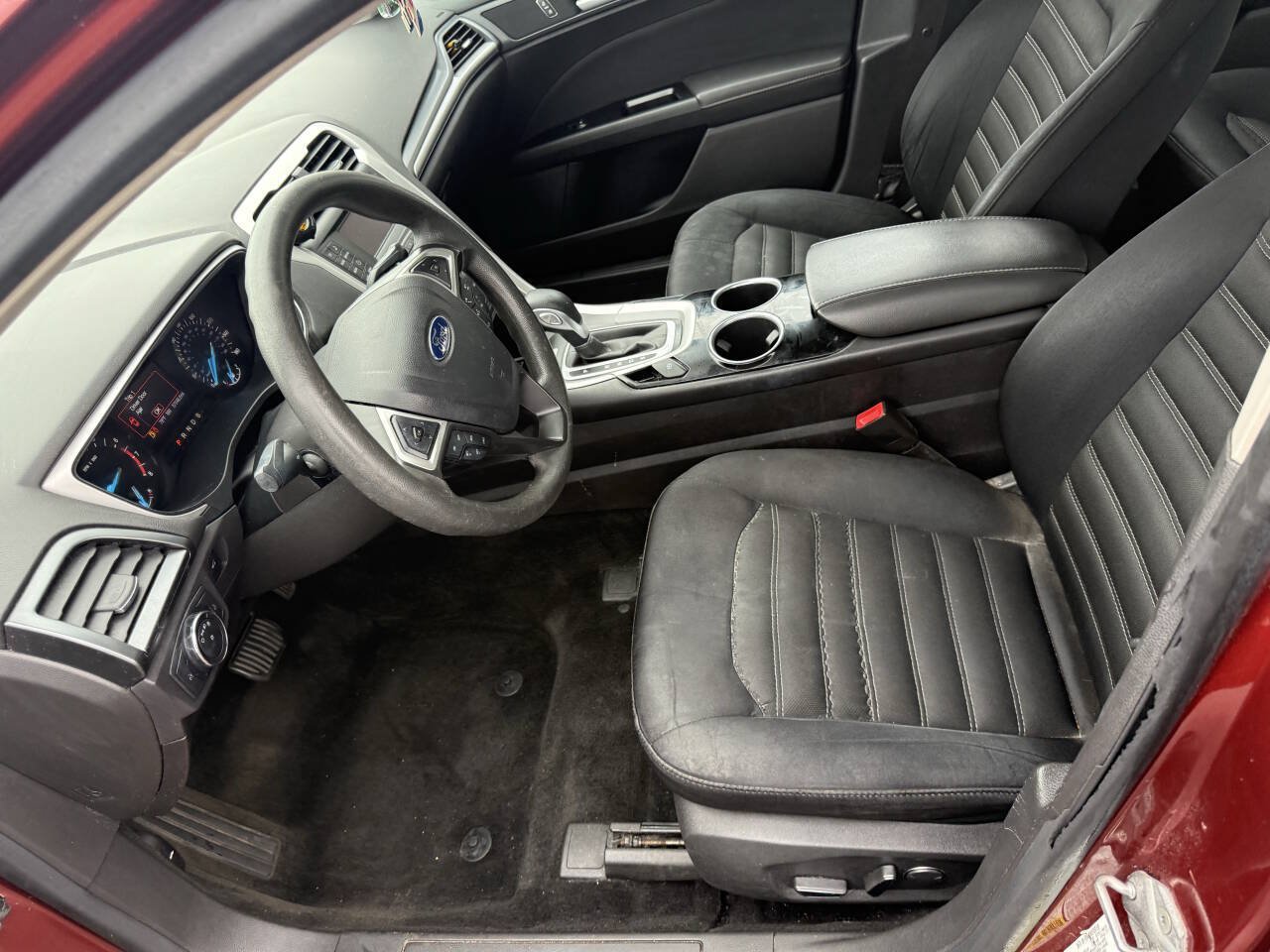 Used 2014 Ford Fusion SE FWD image 19