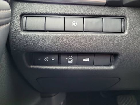 Certified 2026 Nissan Rogue SV FWD image 22