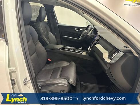 Used 2022 Volvo XC60 B5 Inscription w/ Advanced Package AWD/4WD image 9