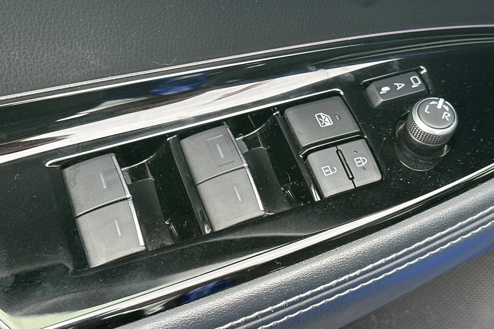 Used 2021 Toyota Mirai RWD image 13