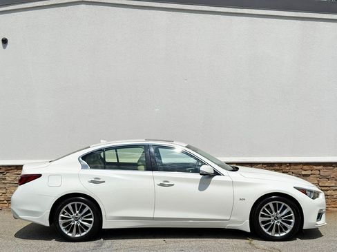 Used 2020 INFINITI Q50 Luxe w/ Essential Package (3.0T Luxe) AWD/4WD image 11