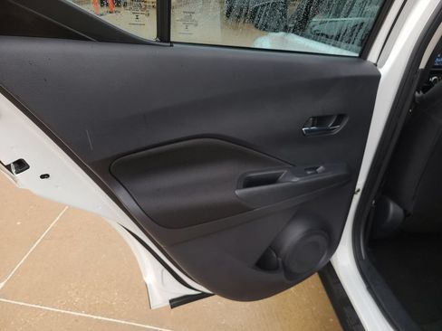 Certified 2024 Nissan Kicks SV FWD image 14
