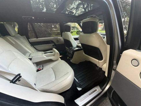 Used 2018 Land Rover Range Rover Long Wheelbase Supercharged image 12