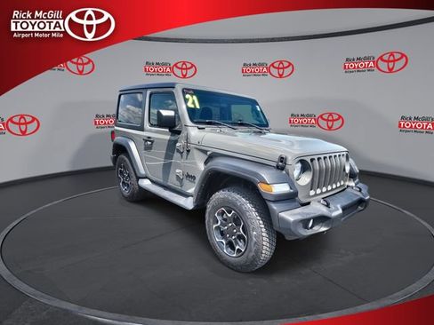 Used 2021 Jeep Wrangler Sport AWD/4WD image 2