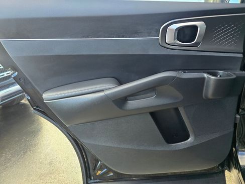 Used 2023 Kia Sorento EX image 21