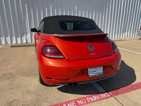 Used 2019 Volkswagen Beetle 2.0T SE w/ SE Premium Package FWD image 21