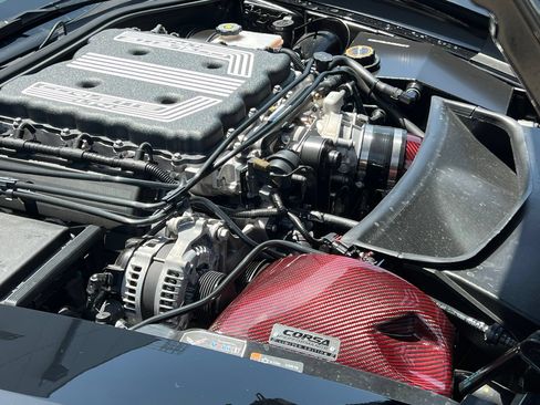 Used 2017 Chevrolet Corvette Z06 w/ Z07 Performance Package RWD image 41