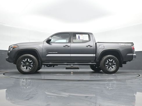 Used 2021 Toyota Tacoma TRD Off-Road image 17