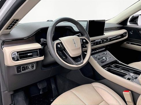 Used 2023 Lincoln Aviator Reserve w/ Equipment Group 201A image 14
