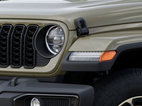 New 2025 Jeep Gladiator Sport image 34