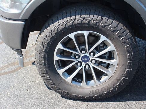 Used 2018 Ford F150 Lariat w/ Equipment Group 501A Mid AWD/4WD image 5