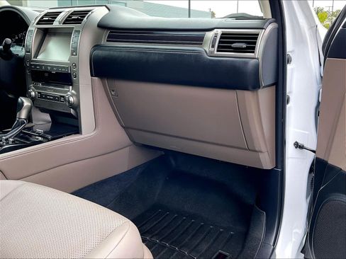 Used 2021 Lexus GX 460 Premium w/ Premium Plus Package AWD/4WD image 19