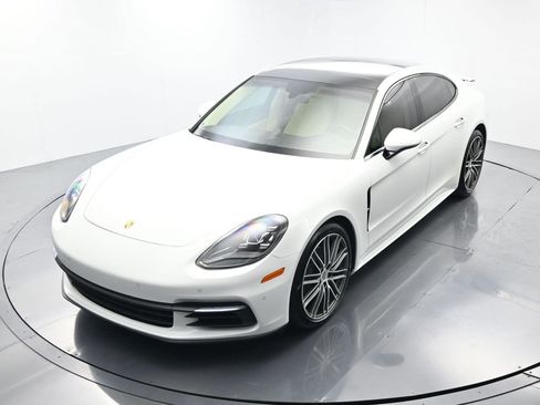 Used 2018 Porsche Panamera 4S image 29
