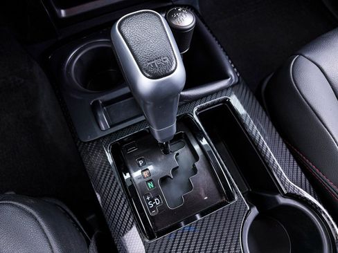 Used 2019 Toyota 4Runner TRD Off-Road Premium image 26