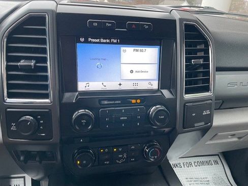 Used 2017 Ford F350 XLT w/ XLT Premium Package image 9