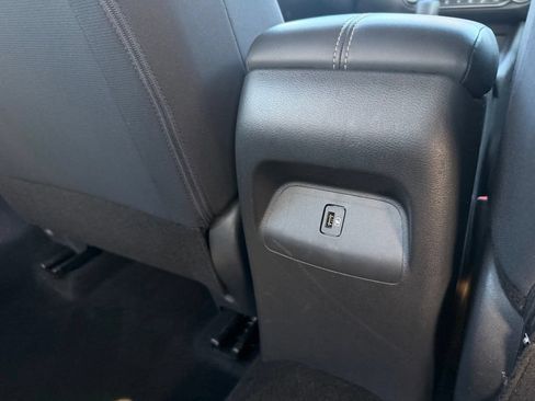 Used 2020 Nissan Sentra SV FWD image 18