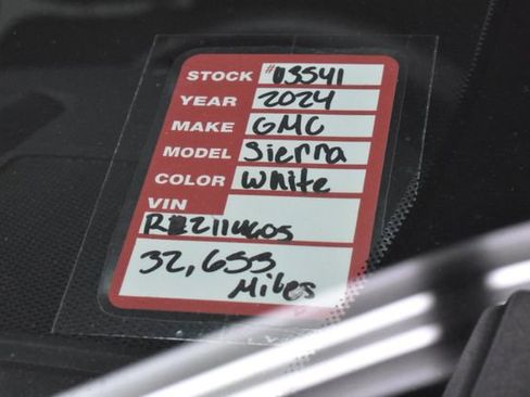 Used 2024 GMC Sierra 1500 AT4 w/ Technology Package image 11