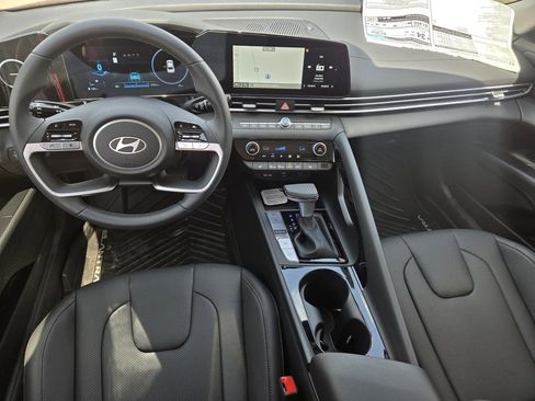 New 2026 Hyundai Elantra Limited FWD image 23