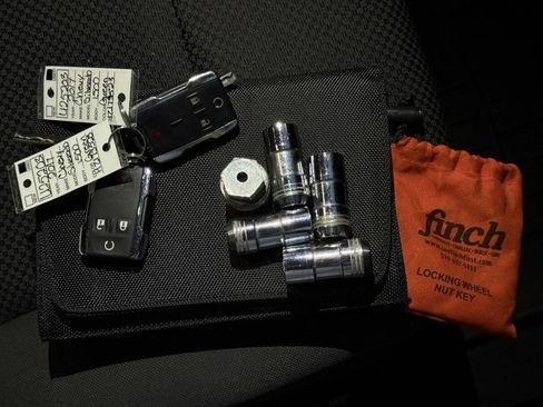 Used 2017 Chevrolet Silverado 1500 LT image 38