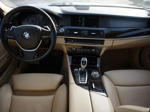 Used 2011 BMW 535i xDrive Sedan image 19