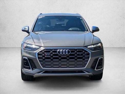 Used 2023 Audi SQ5 Prestige w/ Prestige Package AWD/4WD image 2