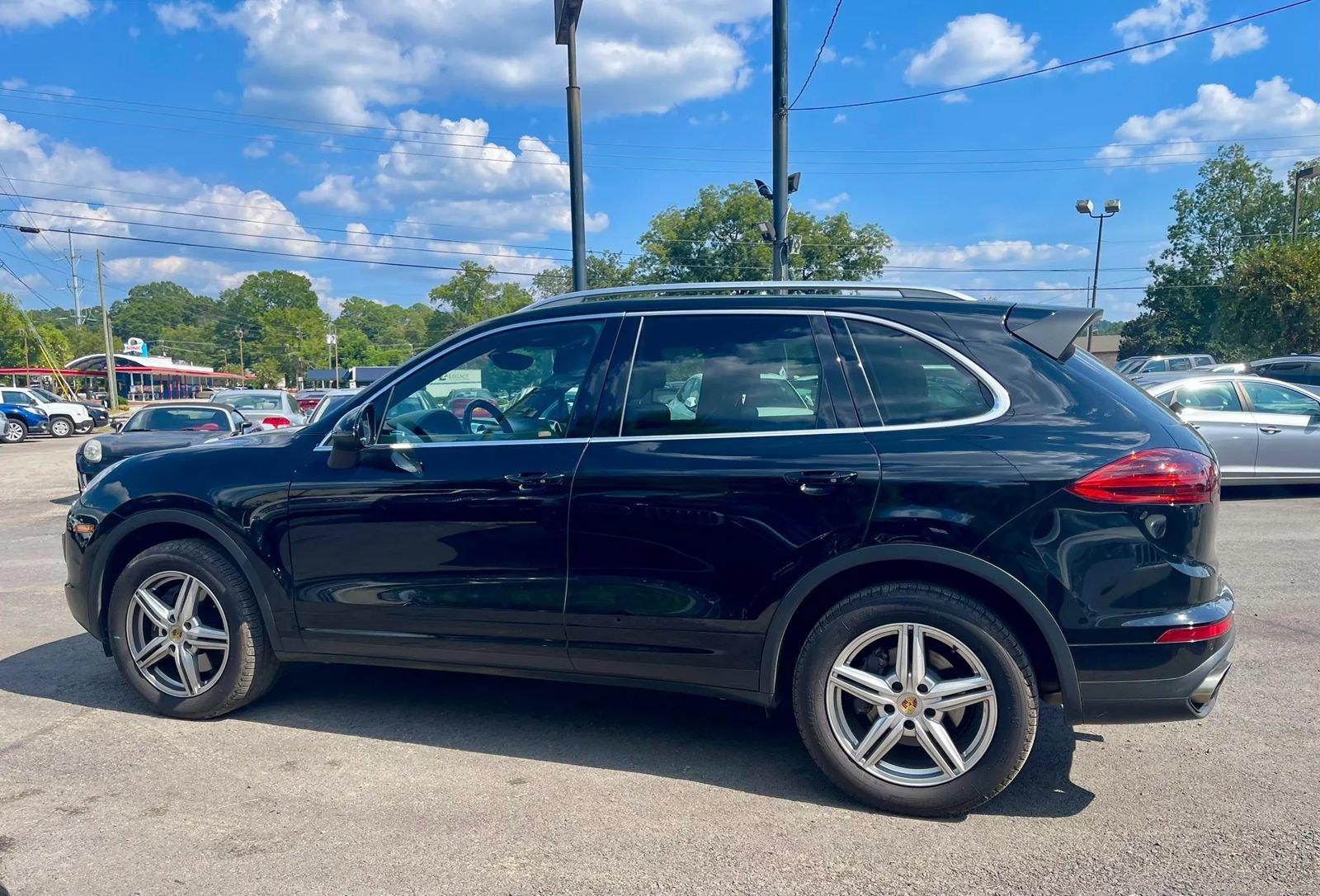 Used 2016 Porsche Cayenne AWD/4WD image 4