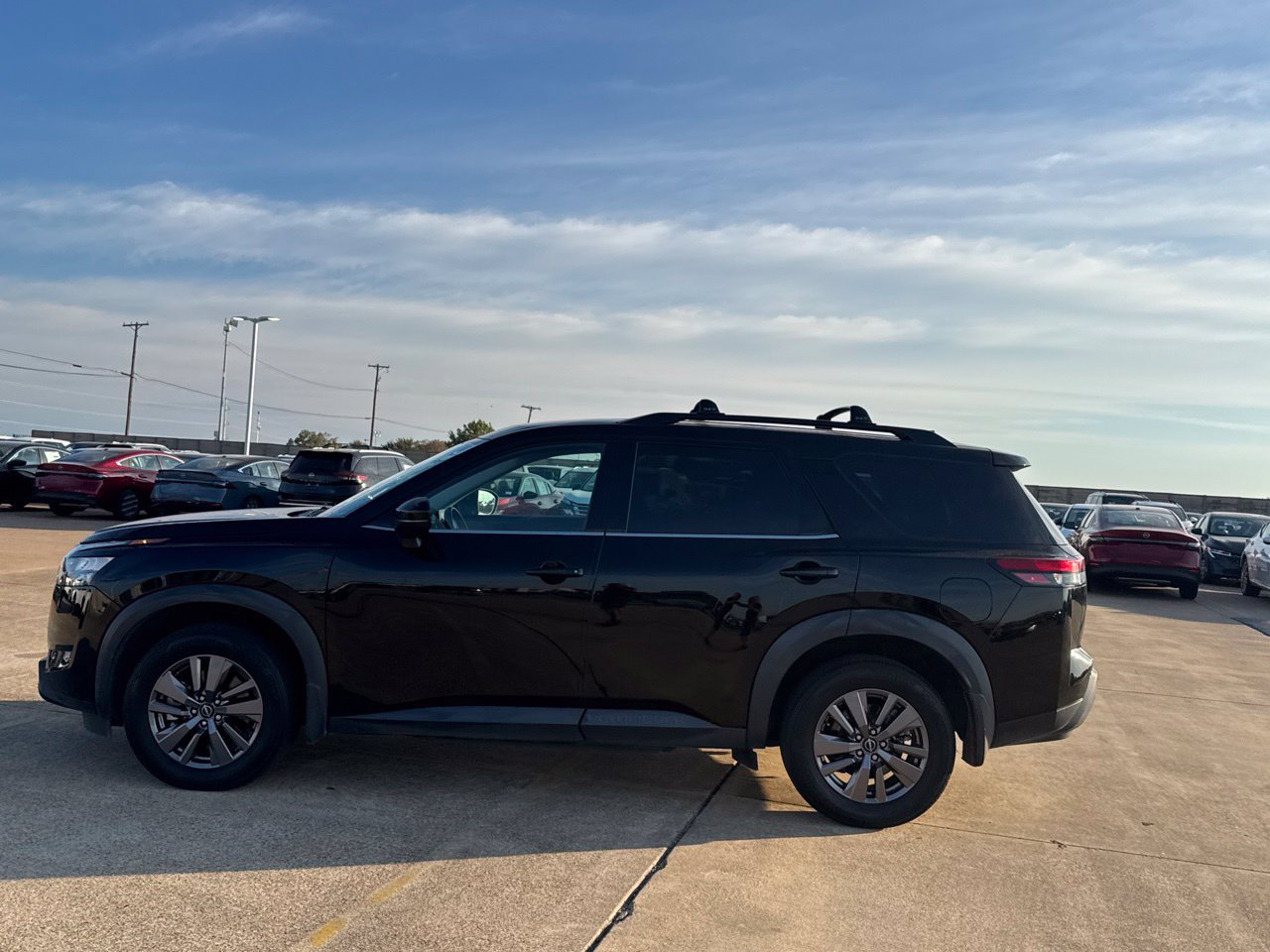 Certified 2024 Nissan Pathfinder SV FWD image 16