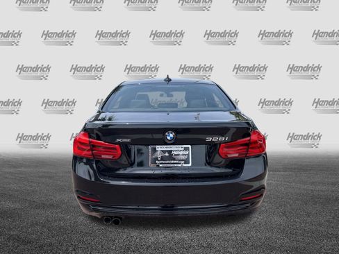 Used 2016 BMW 328i xDrive Sedan AWD/4WD image 9