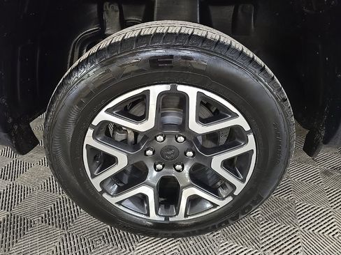 Used 2025 RAM 1500 Laramie AWD/4WD image 13