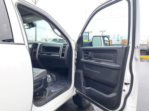 Used 2016 RAM 3500 Tradesman w/ Protection Group image 16