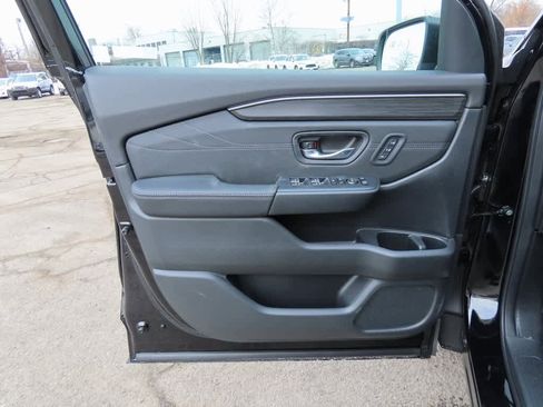 New 2026 Honda Pilot Touring image 19