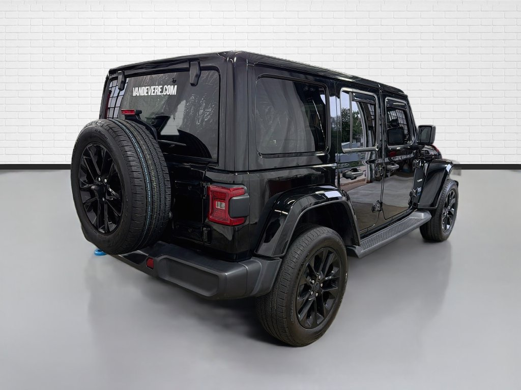 Used 2024 Jeep Wrangler Unlimited Sahara AWD/4WD image 9