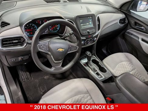 Used 2018 Chevrolet Equinox LS FWD image 10