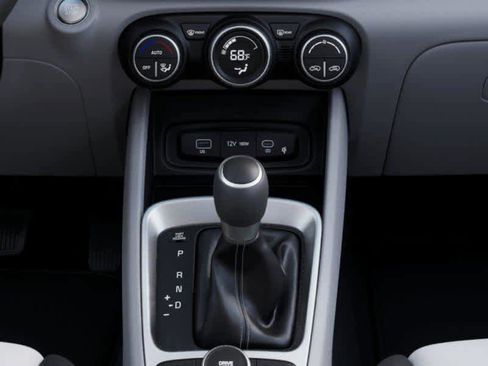 New 2026 Hyundai Venue SEL FWD image 16